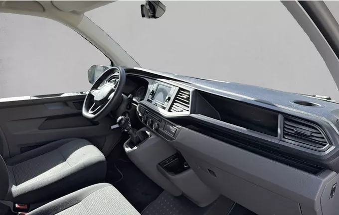 VOLKSWAGEN UTILITAIRES TRANSPORTER 6.1 VAN L1H1 2.0 TDI 150 BVM6 BUSINESS extérieur trois quart avant droit 560411