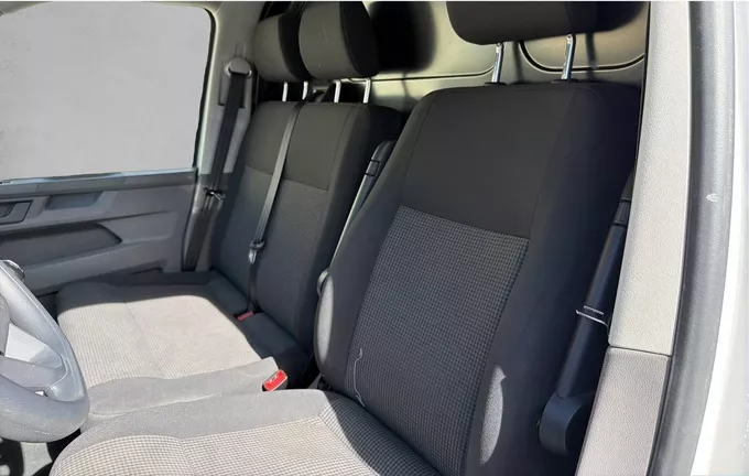 VOLKSWAGEN UTILITAIRES TRANSPORTER 6.1 VAN L1H1 2.0 TDI 150 BVM6 BUSINESS extérieur trois quart arrière droit 560411