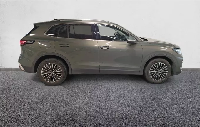 VOLKSWAGEN TIGUAN 1.5 eTSI 150ch DSG7 Elegance extérieur côté droit 2129038