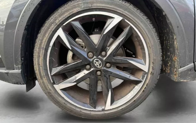 TOYOTA C-HR Hybride 2.0L GR-Sport photo 9 1104025