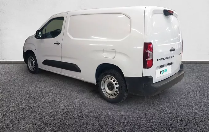 PEUGEOT PARTNER FOURGON XL 950 KG BLUEHDI 100 S&S BVM6 extérieur trois quart arrière gauche 945428