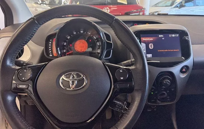 TOYOTA AYGO 1.0 VVT-i x-play photo 11 1103715