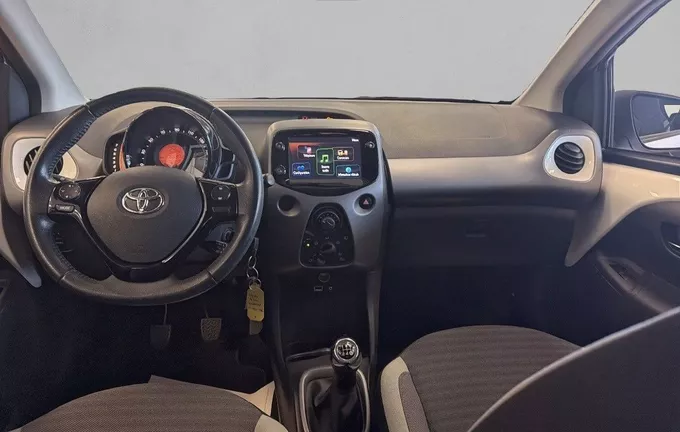 TOYOTA AYGO 1.0 VVT-i x-play photo 18 1103715