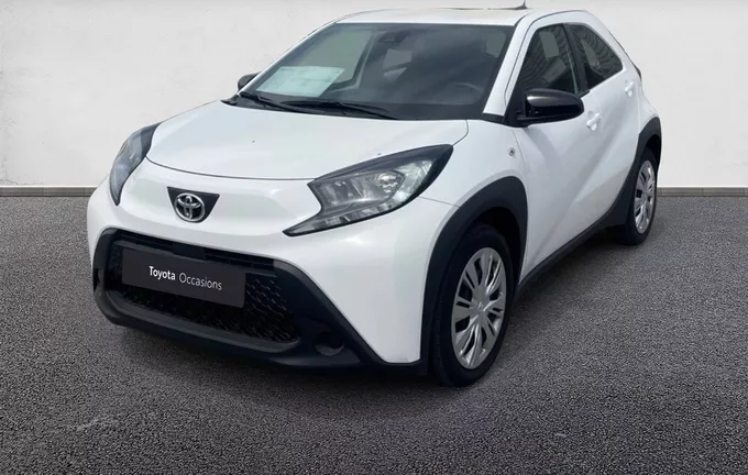 TOYOTA AYGO X 1.0 VVT-i 72 Dynamic extérieur trois quart avant gauche 1103538