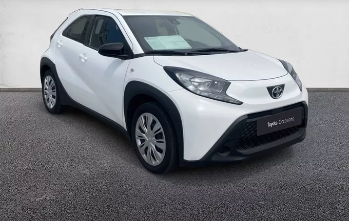 TOYOTA AYGO X 1.0 VVT-i 72 Dynamic extérieur trois quart avant droit 1103538