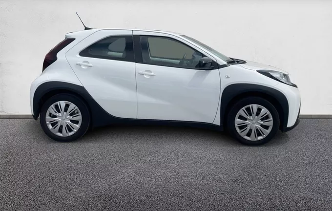 TOYOTA AYGO X 1.0 VVT-i 72 Dynamic extérieur côté droit 1103538