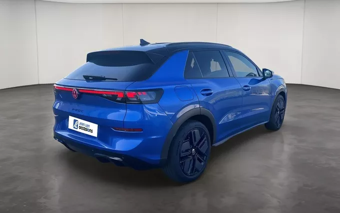 VOLKSWAGEN T-ROC 1.5 eTSI Hybrid 150 ch DSG7 R-Line extérieur trois quart arrière droit 2132221