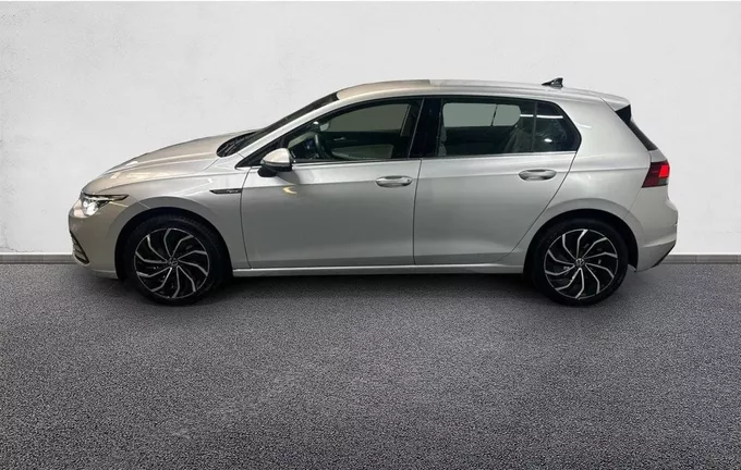 VOLKSWAGEN GOLF 1.5 eTSI OPF 150 DSG7 Style extérieur trois quart arrière gauche 2132597