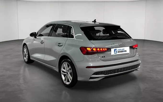 AUDI A3 Sportback 35 TFSI Mild Hybrid 150 S tronic 7 Business Executive extérieur trois quart arrière gauche 2132596