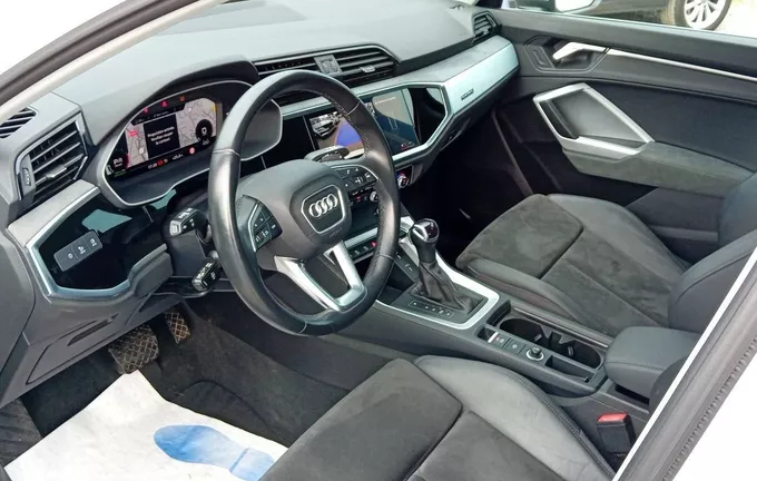 AUDI Q3 40 TFSI 190 ch S tronic 7 Quattro Design Luxe photo 11 560665