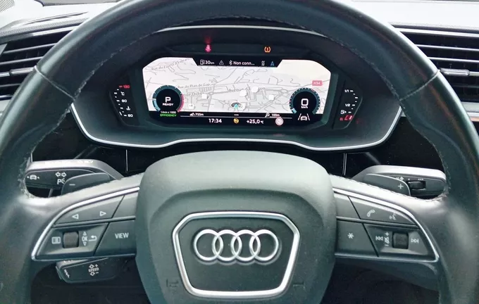 AUDI Q3 40 TFSI 190 ch S tronic 7 Quattro Design Luxe photo 12 560665