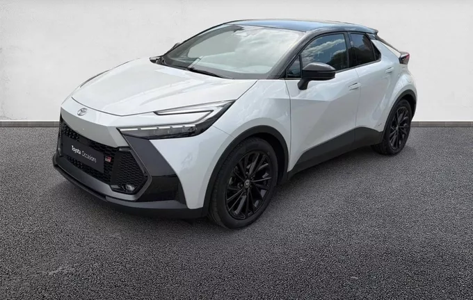 TOYOTA C-HR Hybride 200 AWD-i GR Sport extérieur trois quart avant gauche 1103676