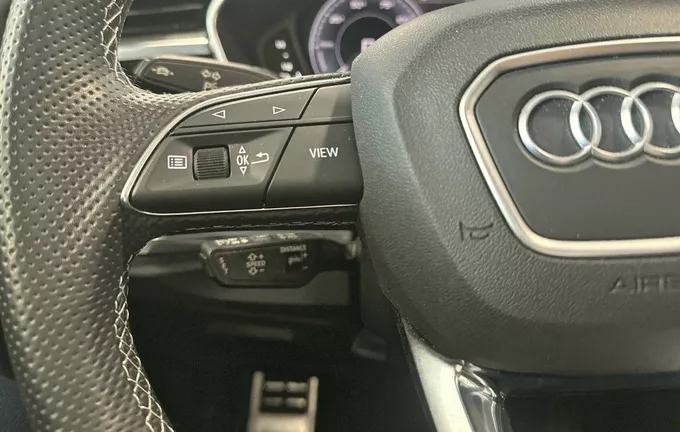 AUDI Q3 45 TFSIe 245 ch S tronic 6 S line photo 12 2128262