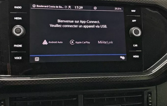 VOLKSWAGEN T-CROSS 1.0 TSI 95 Start/Stop BVM5 Life Plus photo 25 945947
