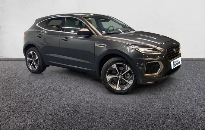 JAGUAR E-PACE P300e ch PHEV AWD BVA R-Dynamic SE extérieur trois quart avant droit 2132177