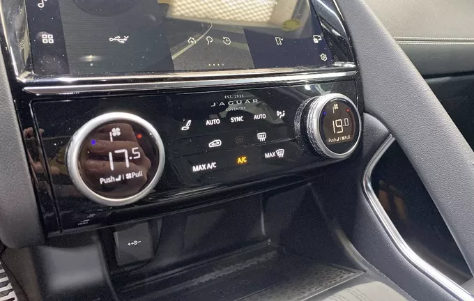 JAGUAR E-PACE P300e ch PHEV AWD BVA R-Dynamic SE photo 14 2132177