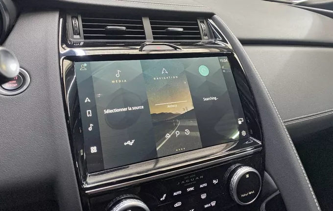 JAGUAR E-PACE P300e ch PHEV AWD BVA R-Dynamic SE photo 16 2132177