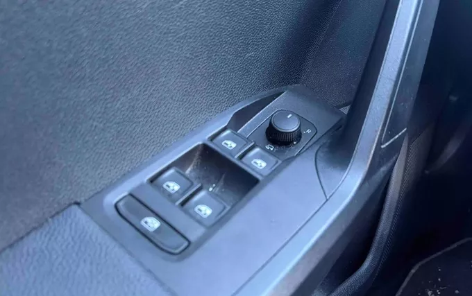 SEAT IBIZA 1.0 TSI 95 ch S/S BVM5 Urban photo 20 2132856