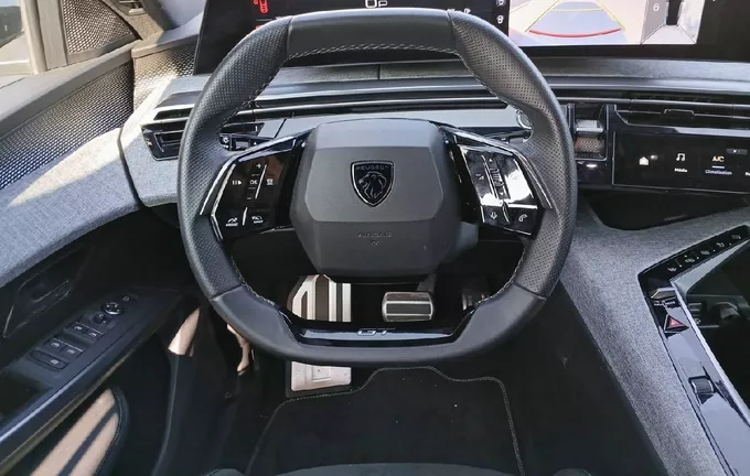 PEUGEOT 5008 Hybrid 136 e-DCS6 GT photo 9 944992