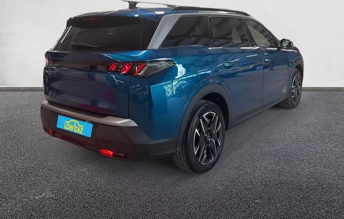 PEUGEOT 5008 Hybrid 136 e-DCS6 Allure extérieur trois quart arrière droit 213483
