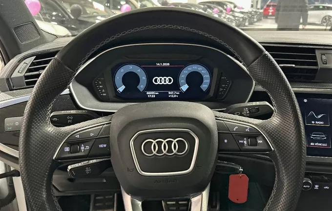 AUDI Q3 35 TDI 150 ch S tronic 7 S line photo 12 2124141