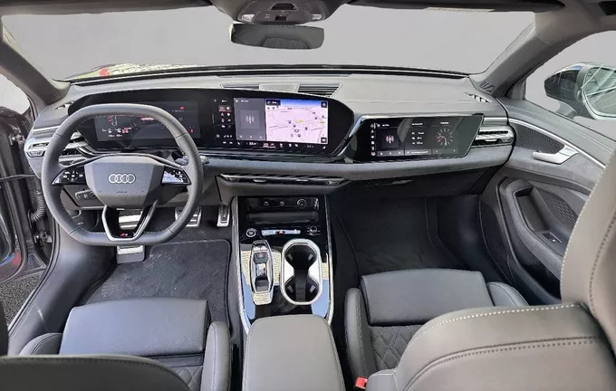 AUDI A6 Avant e-hybrid 367 ch S tronic 7 Quattro S line photo 18 9160