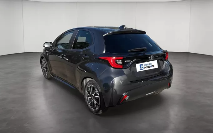TOYOTA YARIS 120 VVT-i Design extérieur trois quart arrière gauche 1103840
