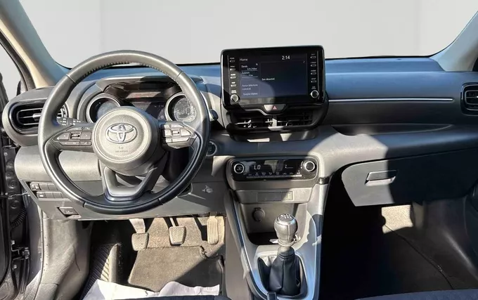 TOYOTA YARIS 120 VVT-i Design photo 13 1103840