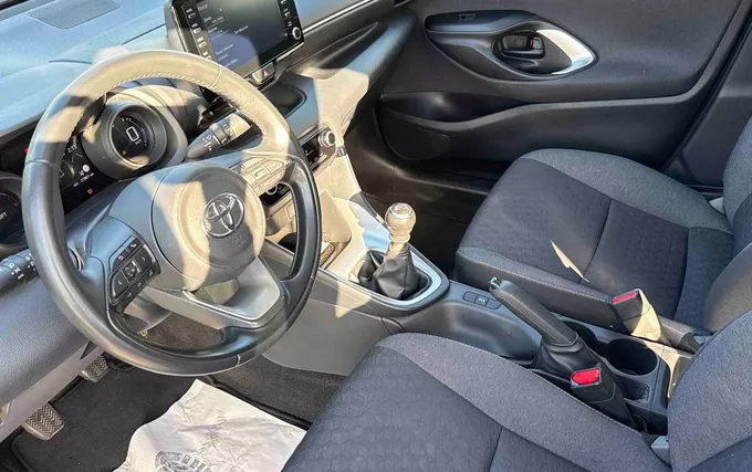 TOYOTA YARIS 120 VVT-i Design photo 18 1103840