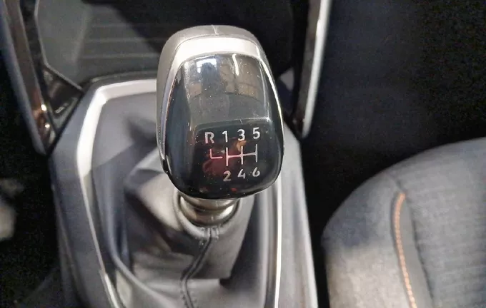 PEUGEOT 208 100 S&S BVM6 Style photo 14 944345