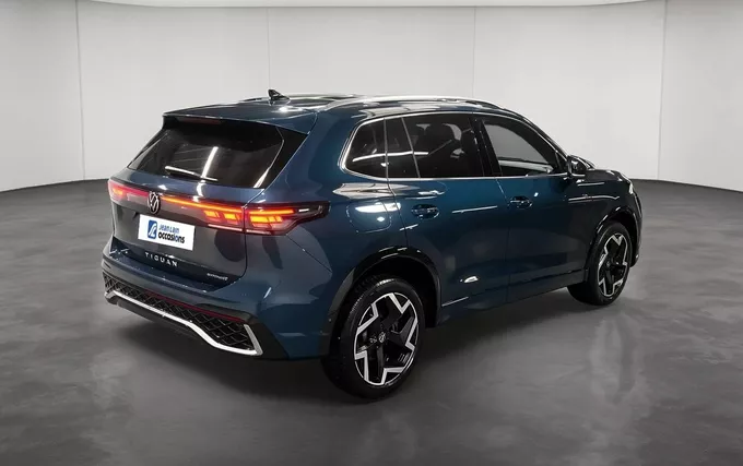 VOLKSWAGEN TIGUAN 1.5 eHybrid 272ch DSG6 R-Line Exclusive extérieur trois quart arrière droit 2131819