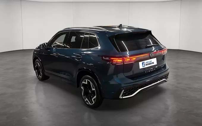 VOLKSWAGEN TIGUAN 1.5 eHybrid 272ch DSG6 R-Line Exclusive extérieur trois quart arrière gauche 2131819