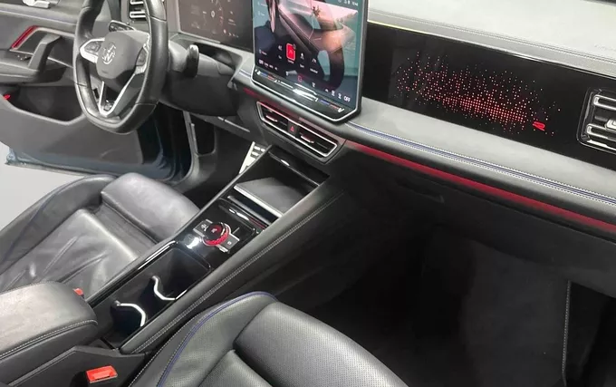 VOLKSWAGEN TIGUAN 1.5 eHybrid 272ch DSG6 R-Line Exclusive photo 18 2131819