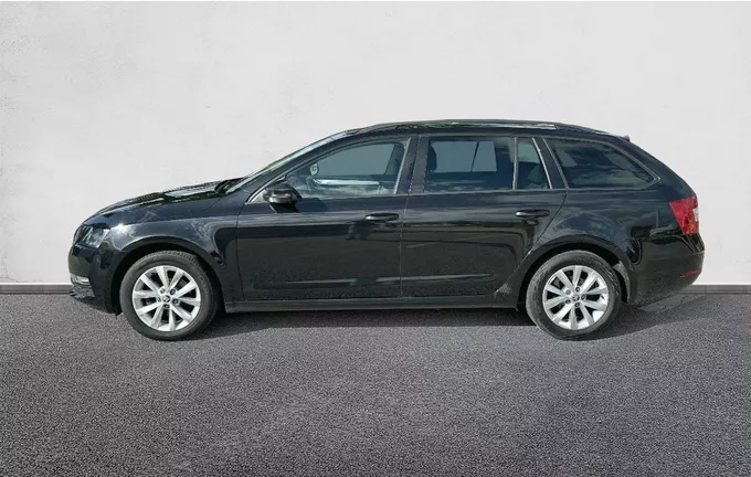 SKODA OCTAVIA Combi 1.6 TDI 116 ch SCR FAP DSG7 Business extérieur trois quart arrière gauche 2127450