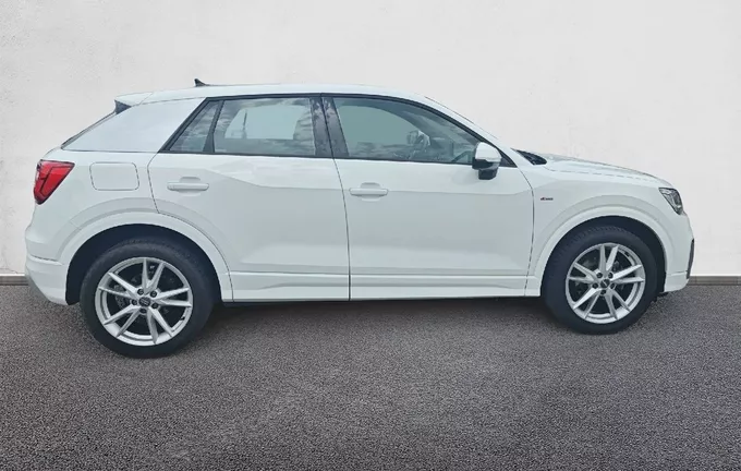 AUDI Q2 35 TFSI COD 150 S tronic 7 S Line Plus extérieur côté droit 2132350