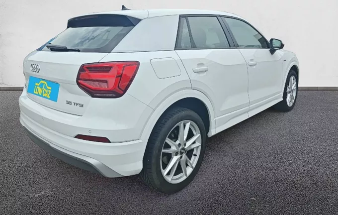 AUDI Q2 35 TFSI COD 150 S tronic 7 S Line Plus extérieur trois quart arrière droit 2132350