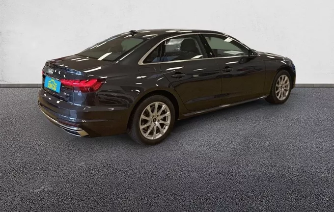 AUDI A4 35 TDI 163 S tronic 7 Business Line extérieur trois quart arrière droit 213459