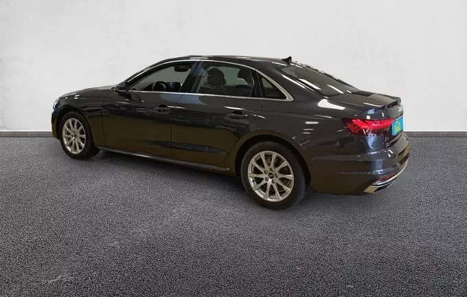 AUDI A4 35 TDI 163 S tronic 7 Business Line extérieur trois quart arrière gauche 213459