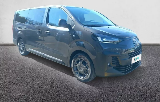 FIAT SCUDO Combi XL Diesel 180 ch Automatique extérieur trois quart avant droit 945198
