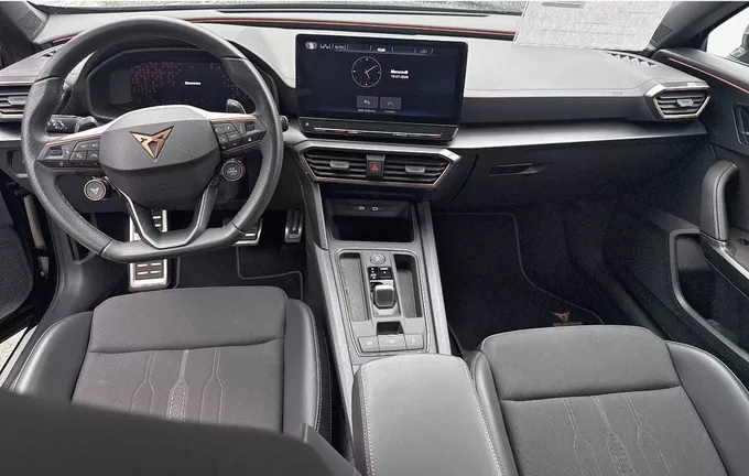 CUPRA FORMENTOR 1.4 e-HYBRID 245 ch DSG6 VZ extérieur trois quart avant droit 2130078
