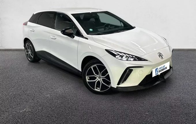 MG MG4 Electric 64kWh - 150 kW 2WD Luxury extérieur trois quart avant droit 601340