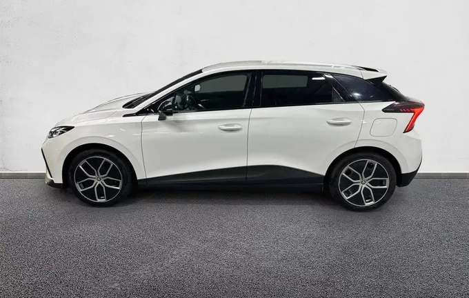 MG MG4 Electric 64kWh - 150 kW 2WD Luxury extérieur côté gauche 601340