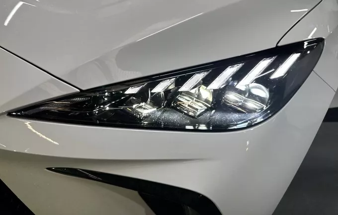 MG MG4 Electric 64kWh - 150 kW 2WD Luxury photo 20 601340