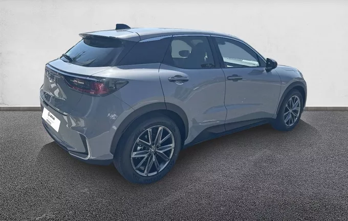 LEXUS LBX 4WD Relax extérieur trois quart arrière droit 165676