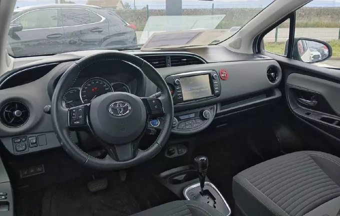 TOYOTA YARIS Hybride 100h Dynamic photo 11 1103370