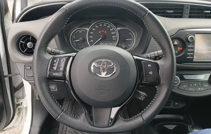 TOYOTA YARIS Hybride 100h Dynamic photo 12 1103370