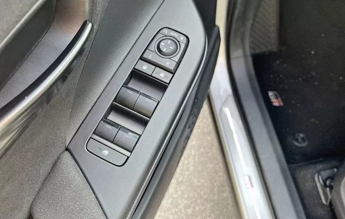 TOYOTA C-HR Hybride Rechargeable 225 GR Sport Premiere photo 20 19463