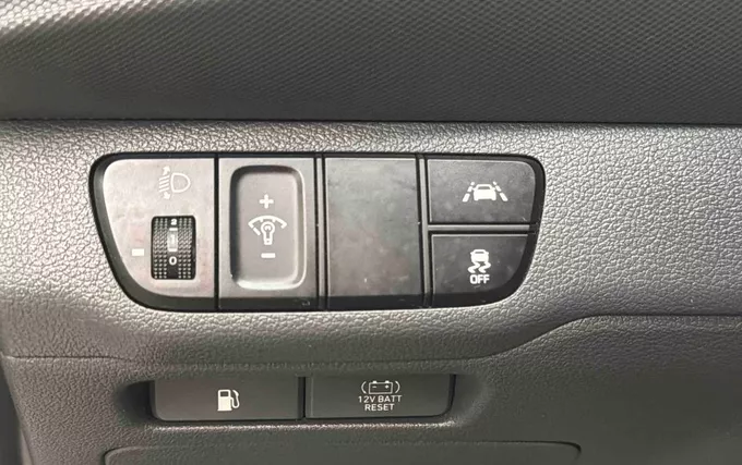 HYUNDAI IONIQ Hybrid 141 ch Business photo 17 14071