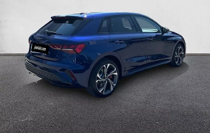 AUDI A3 Sportback TFSI e Hybride rechargeable 272 S tronic 6 S line extérieur trois quart arrière droit 2016