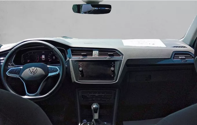 VOLKSWAGEN TIGUAN 2.0 TDI 150ch DSG7 Life Business extérieur trois quart avant droit 560643